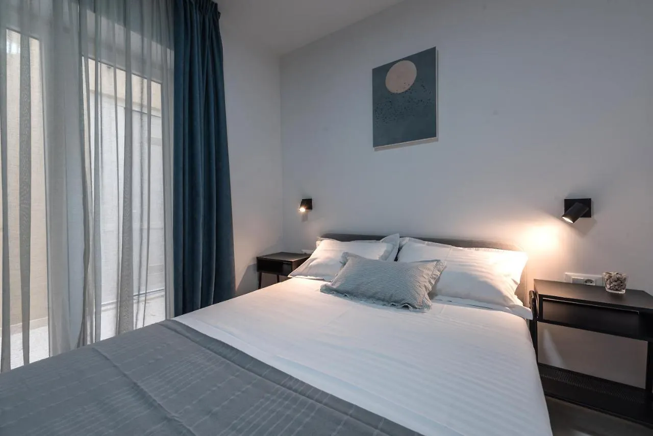 아파트 Apartman Festini Pag 파그