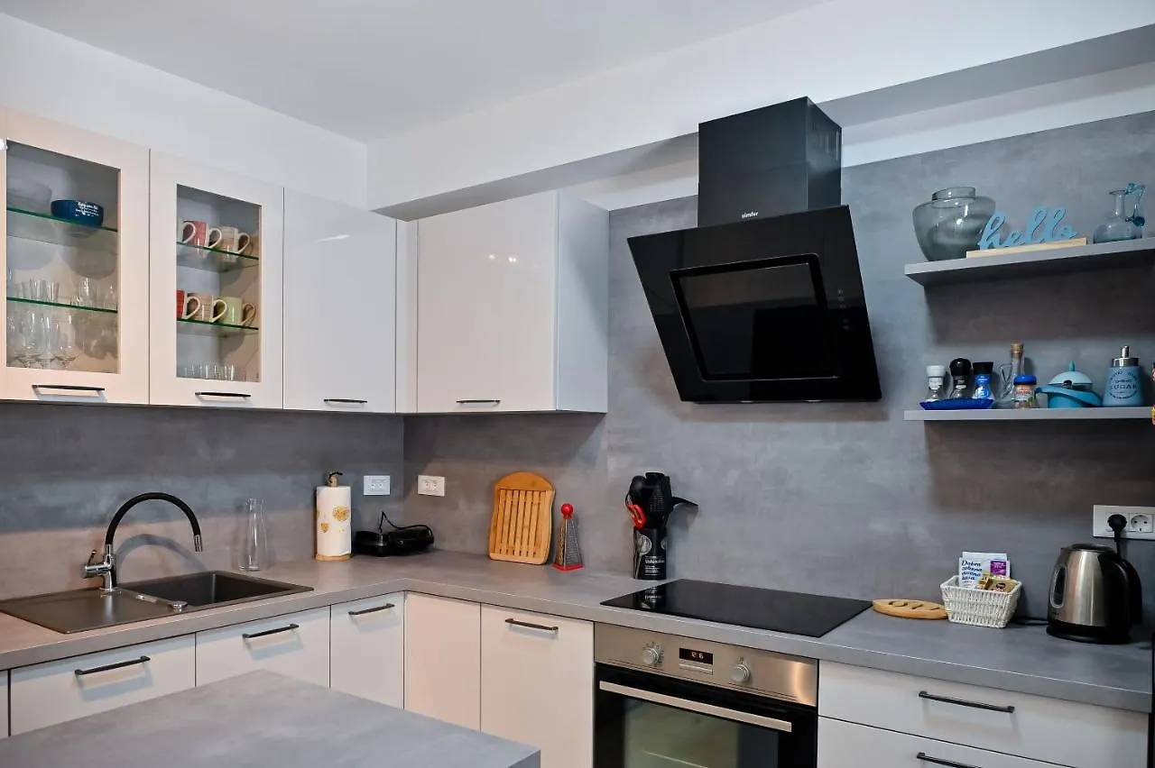 פג Apartman Festini Pag 0*,